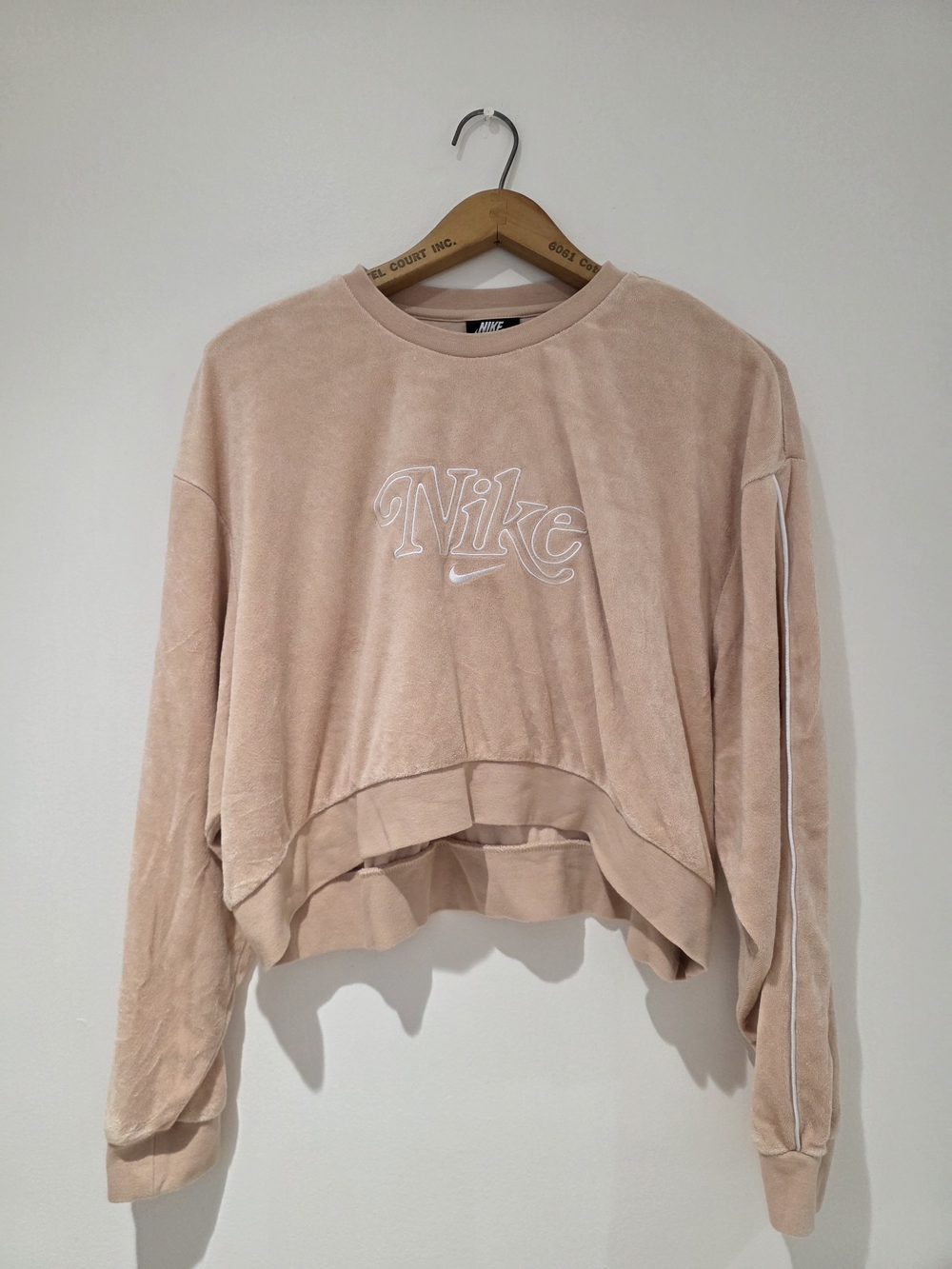 Nike Women's Crewneck Sweatshirt in Dusty Blush